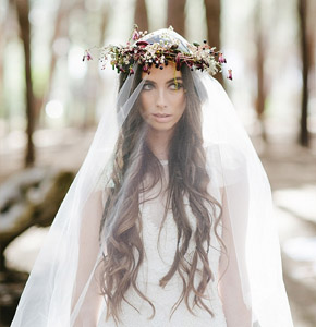 Novias con corona en invierno